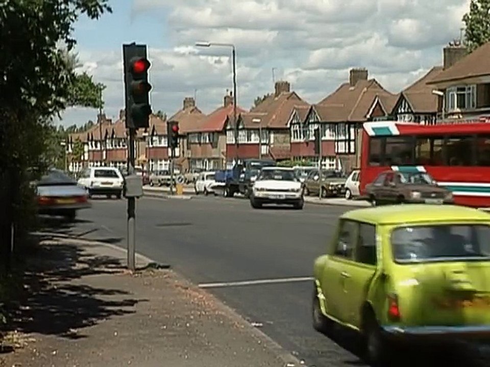 Traffic Lights | Mr. Bean Official