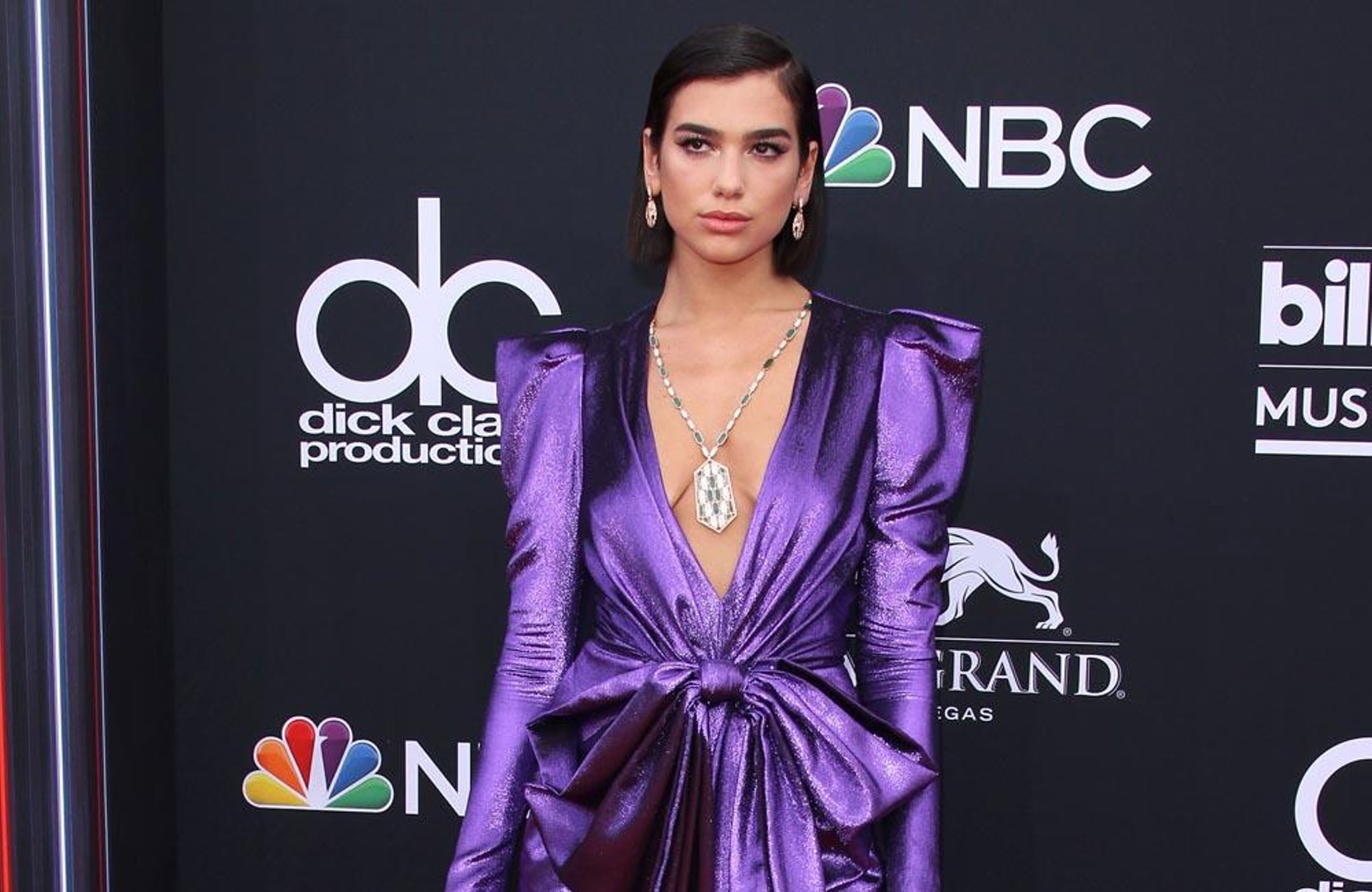 Dua Lipa calls for equality in music