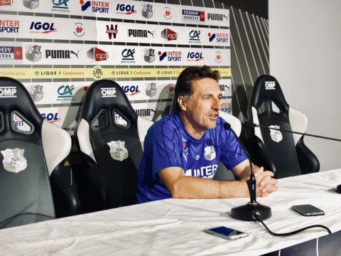 Avant le match OL - ASC, Christophe Pélissier : Impatient de commencer