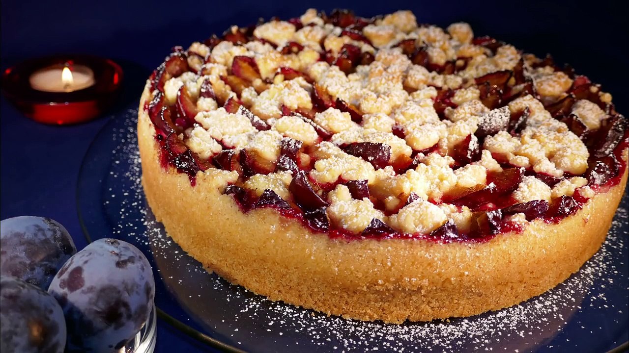 Zwetschgenkuchen / pflaumenkuchen / mit pudding und streusel