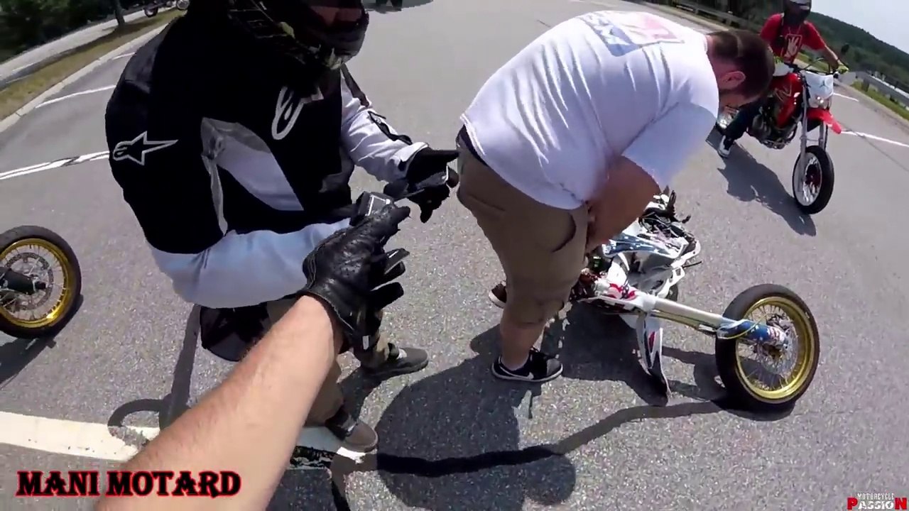 MOTORCYCLE CRASHES & MISHAPS -- Stupid Drivers Vs Biker - MIRROR SMASHING! [Ep #24]