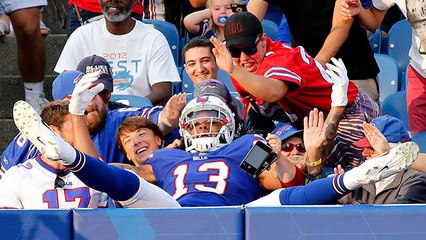 Benjamin takes seat in stands after long TD catch