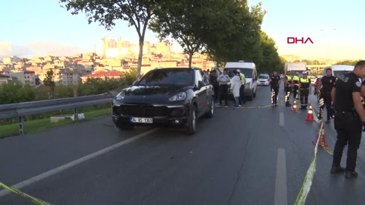 İstanbul 'Dur' İhtarına Uymayan Lüks Araçtakilere Polis Ateş Açtı 1 Yaralı