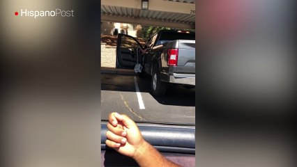 Vea la original solución de esta mujer para conseguir subirse a su camioneta