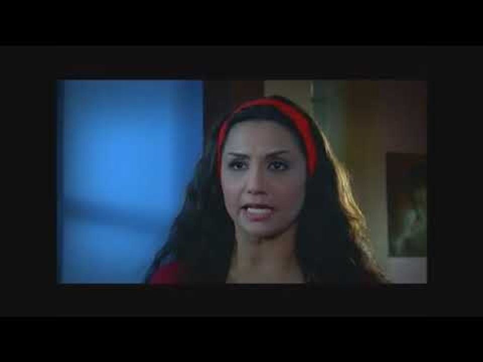 سارة تريد الخروج من المنزل وامها تمنعها-مسلسل تخت شرقي - الحلقة 1
