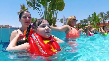 Купаемся в бассейнах, отдых продолжается )))