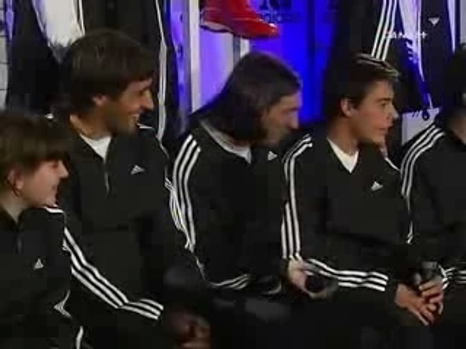 Messi, Raul y Zidane unidos por Adidas - Homenaje a sus fans