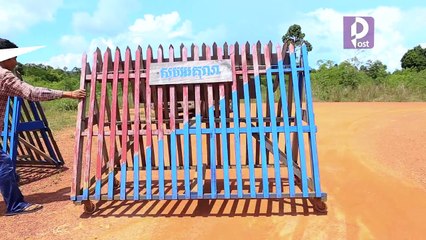 ទឹកធ្លាក់​ឆាយ​ដាច់ ជា​ឈ្មោះ​រមណីយដ្ឋាន​ទឹកធ្លាក់ ដែល​ពលរដ្ឋ​រស់ក្នុង​តំបន់​ហៅតៗ​គ្នា។ ចំណែក​ឯ​ឈ្មោះ ទឹក​ធ្លាក់​ថ្មដា​ធំ ជា​ឈ្មោះ ដែល​ភ្ញៀវ​ទេសចរ​ស្គាល់​ជា​តំបន់