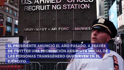 Juez falla contra política de Trump que limita el acceso de personas transgénero al ejército