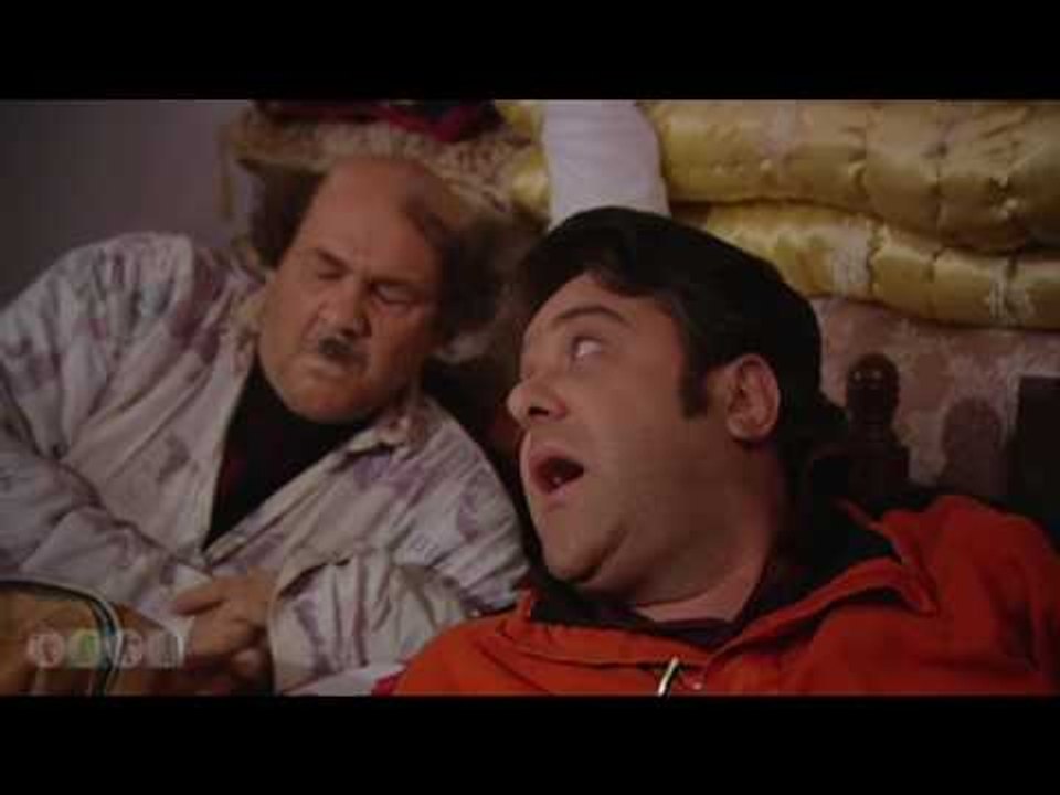 اسعد يشتري فستان جديد لبديعة -مسلسل ضيعة ضايعة...