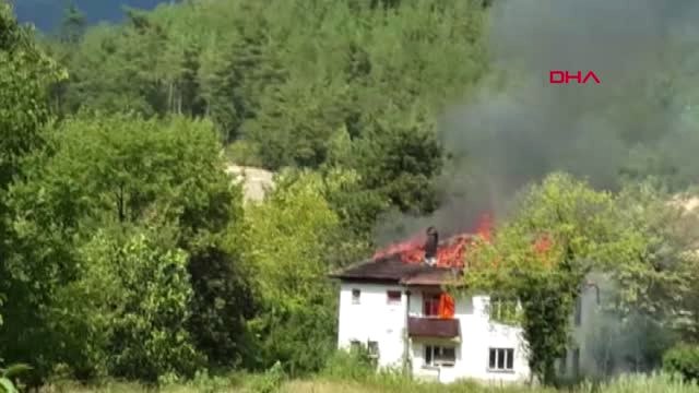 Edirne Otomobilin Çarptığı Yaya Ağır Yaralandı, Kaza Güvenlik Kamerasında Hd