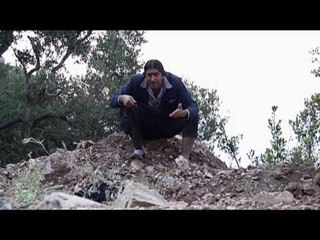 حفر اسعد اكبر جورة وظهور البترول منها - مسلسل ضيعة ضايعة - الجزء الأول ـ الحلقة 12 - عربي ثقيل