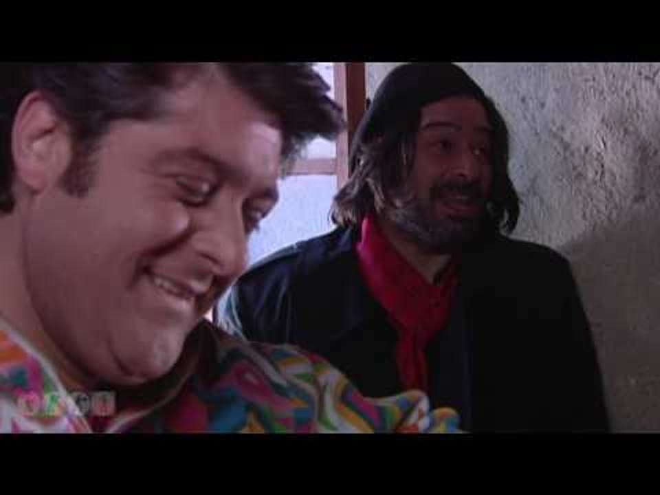 اسعد وجودة يغنون للاستاذ   -مسلسل ضيعة ضايعة -ا...