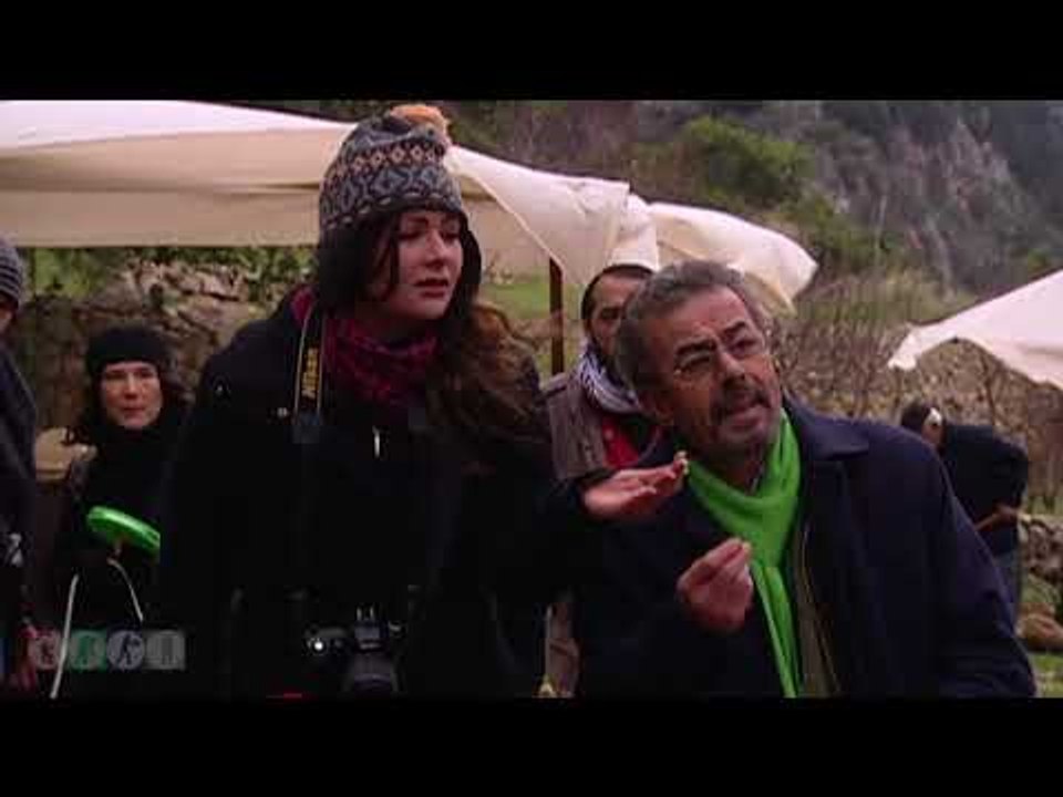 جوة يتغزل بمعلمة الاثار -مسلسل ضيعة ضايعة -الجز...