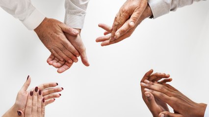 10 Things Your Fingers Say About You