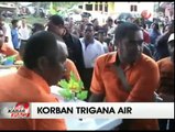 Tangis Histeris Sambut Kedatangan Jenazah Petugas Pos Korban Trigana Air