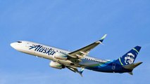 Alaska Airlines का Plane ले उड़ा चोर, बाद में हो गया Crash , Watch Video | वनइंडिया हिन्दी