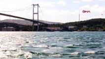 Rus savaş gemisi 'Orsk' İstanbul Boğazı'ndan geçti