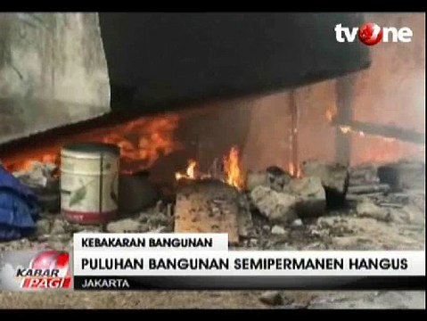 Kebakaran di Kolong Jalan Rasuna Said, Arus Lalu Lintas Dialihkan