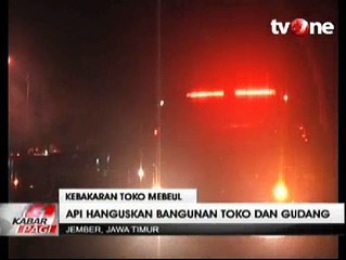 Toko dan Gudang Funiture di Jember Ludes Terbakar