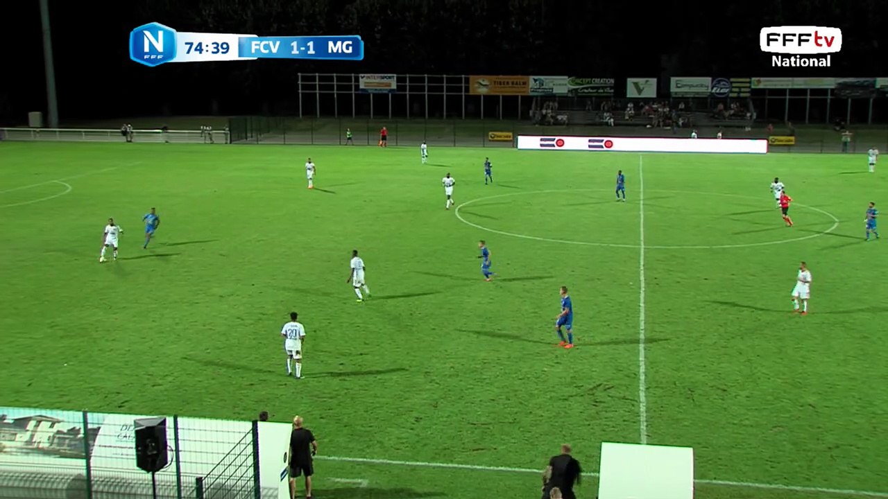 Belle interception mais MAMDU a mal négocié l'action.