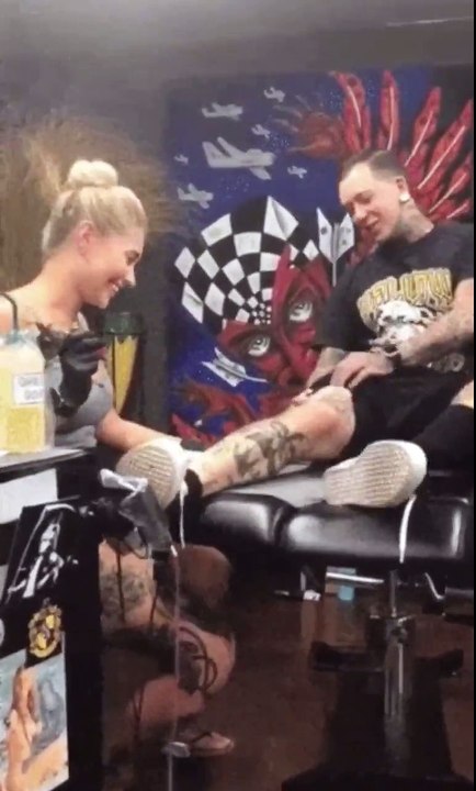 Girlfriend who is a Tattoo Artist gets a surprise Proposal from her Boyfriend.