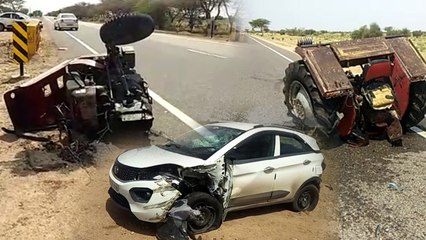 टक्कर लगने से दो टुकड़ों में बट गया ट्रैक्टर, किसी को नहीं छोटी सी खरोंच