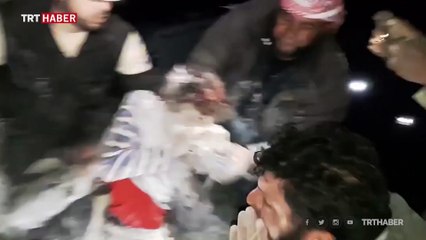 İdlib saldırısı sonrası bir çocuk daha enkaz altından kurtarıldı