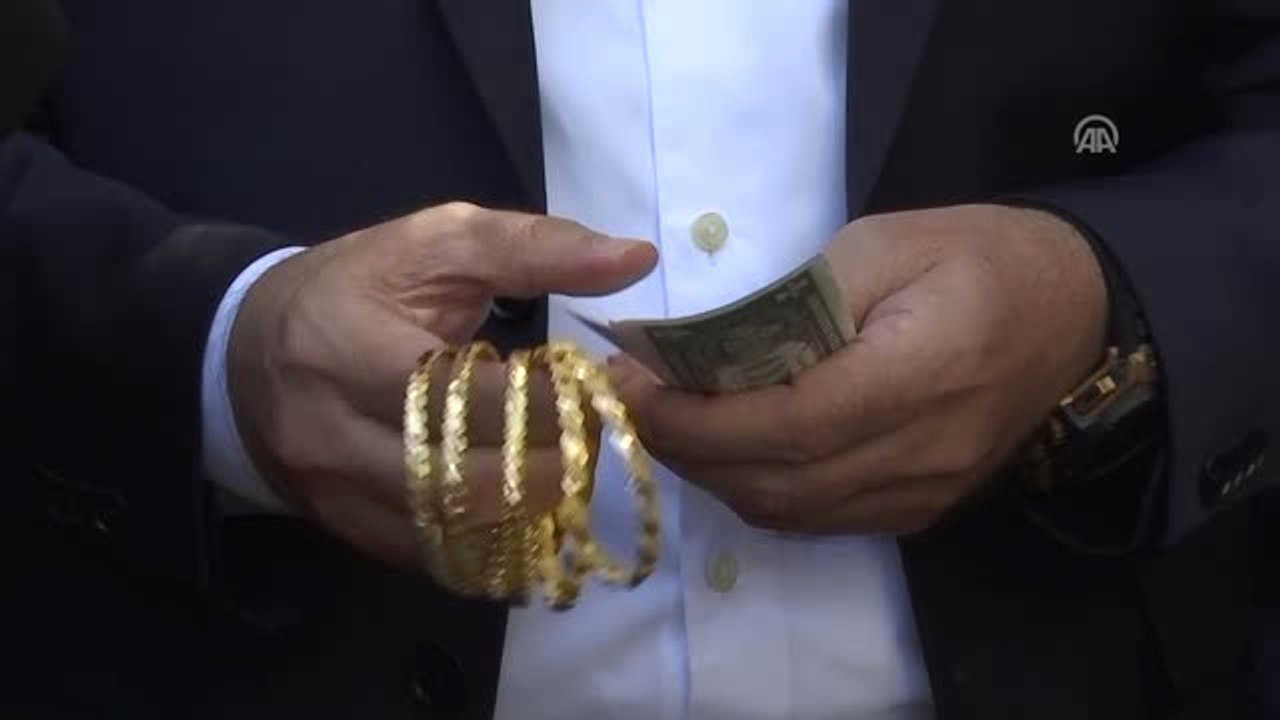 Ankaralılar Derneği Üyeleri Döviz ve Altınlarını Bozdurdu