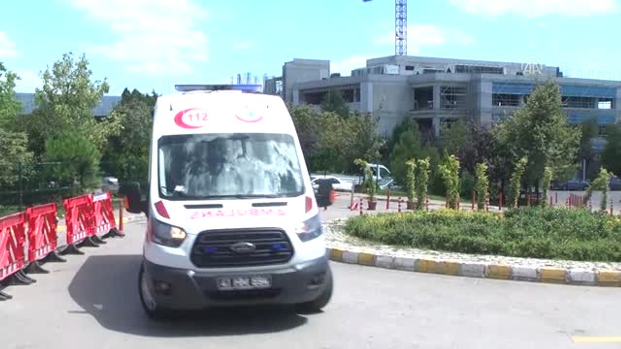 Bisikletten Düşen Çocuğun Karnına Fren Kolu Saplandı