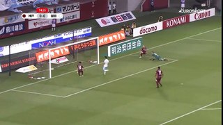 Le premier but d'Iniesta au Japon - et il est magique