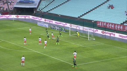 전북, 강원 완파하고 연패 탈출 / YTN