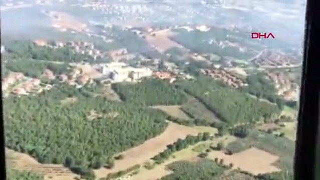 Bursa valisi Mudanya'daki yangın söndürme çalışmalarını helikopterden izledi