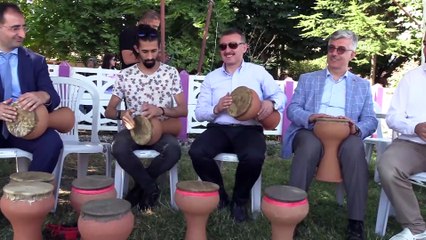 Protokol darbuka çaldı, köylüler dinledi - BİLECİK
