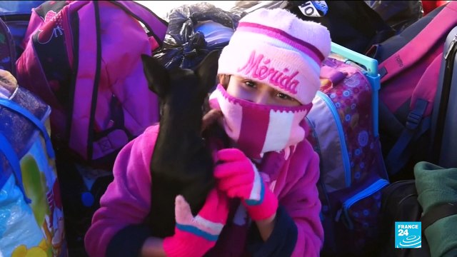 Half million Venezuelans fleeing crisis enter Ecuador