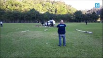 Chegada de guincho para retirada de helicóptero que se acidentou em Domingos Martins