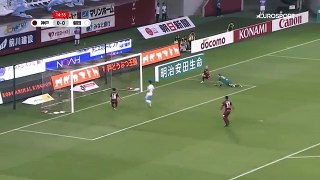 Le premier but d'Iniesta au Japon - et il est magique 