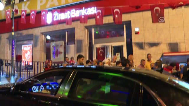 Cumhurbaşkanı Erdoğan, AK Parti Güneysu İlçe Başkanlığını ziyaret etti - RİZE