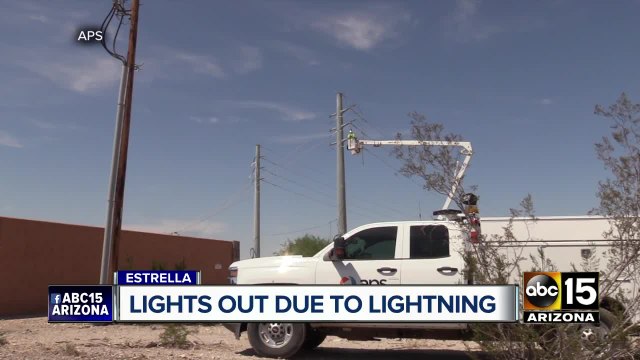 Lightning strike knocks out power to Estrella Foothills community
