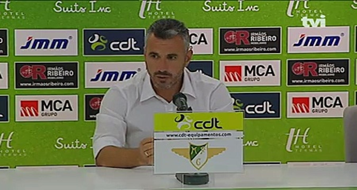 Questionado sobre penálti, Ivo Vieira disserta sobre futebol português