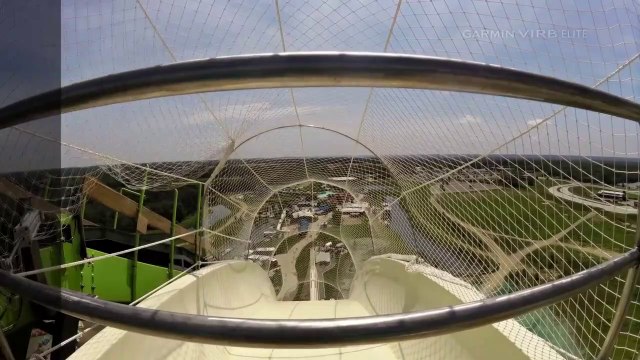 Toboggan à eau le plus haut du monde... Vertigineux