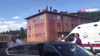 Amasya Maden İşçileri, Protesto İçin Çatıya Çıktı
