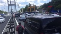 İstanbul Fsm Girişinde Kaza 2 Şerit Trafiğe Kapalı