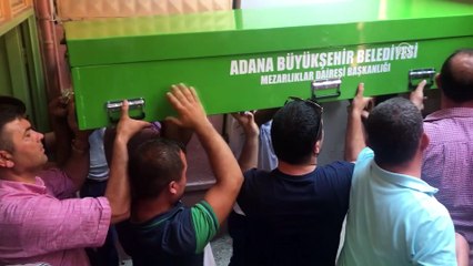 Baba ile iki çocuğunun hayatını kaybettiği kazada, anne de yaşamını yitirdi - ADANA