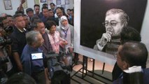 Tun Mahathir visits Tun M: A Forever Legacy art exhibition