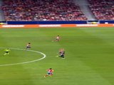 لقطة: كأس الأبطال الدوليّة: إنتر يسقط أتلتيكو مدريد بهدفٍ مذهل لليافع مارتينيز