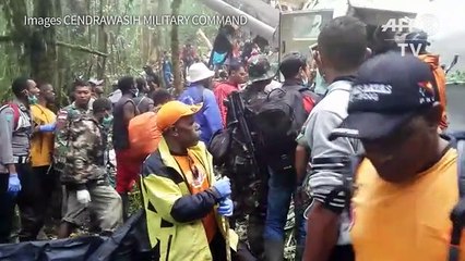 Un avion s'écrase en Indonésie: huit morts, un survivant