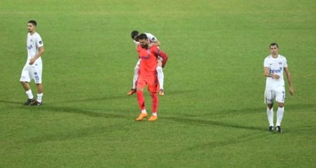 Kasımpaşalı Ramazan'ın Takım Arkadaşını Sırtında Taşıması Alkış Aldı