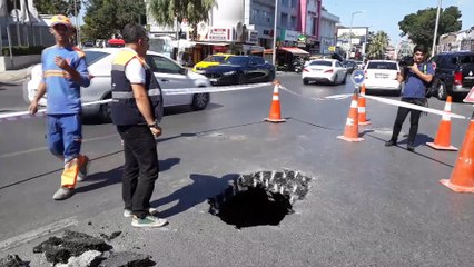 Beşiktaş'ta yolda çökme - İSTANBUL
