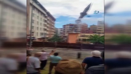 Giresun'da caminin minaresi böyle yıkıldı